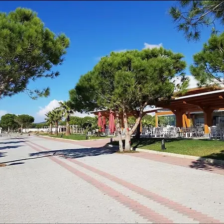Adagio Gjiri I Lalezit Dıraç